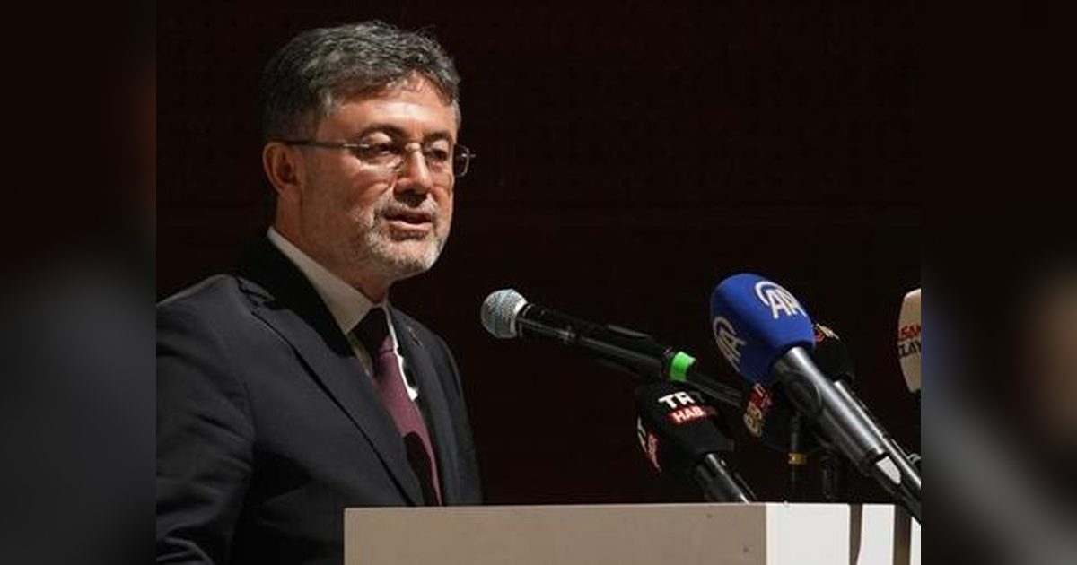 Adana'da 1,2 Milyar Liralık Topraksız Tarım Yatırımı Başladı